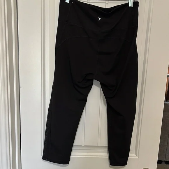 Old Navy Black Leggings - Picture 2 of 5